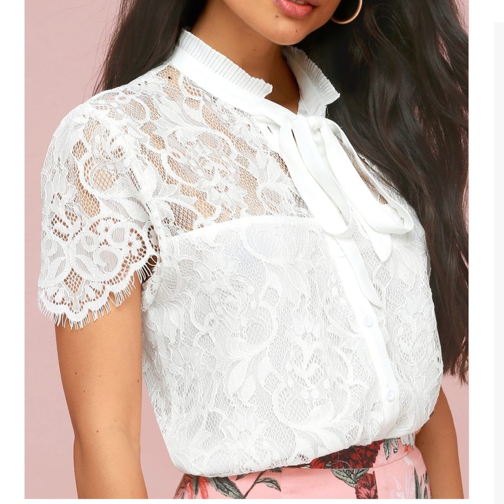 WHITE LACE TIE-NECK TOP!